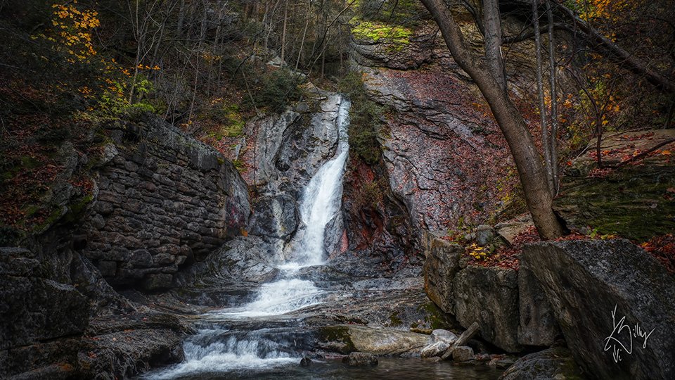 Hanging Rock and Nevele Falls